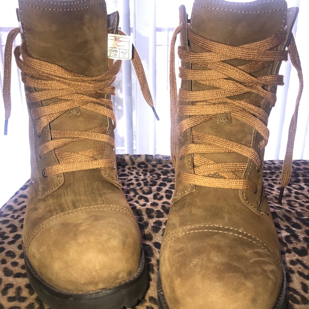 Ugg lace-ups